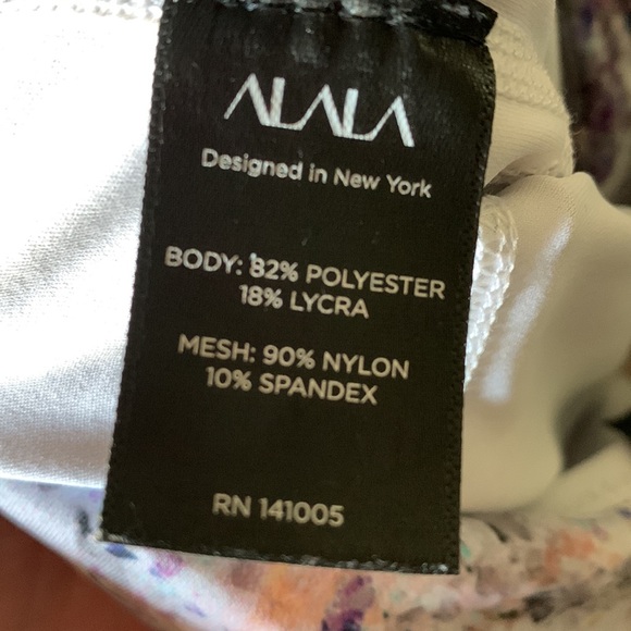 Alala leggings NWOT - Picture 7 of 9